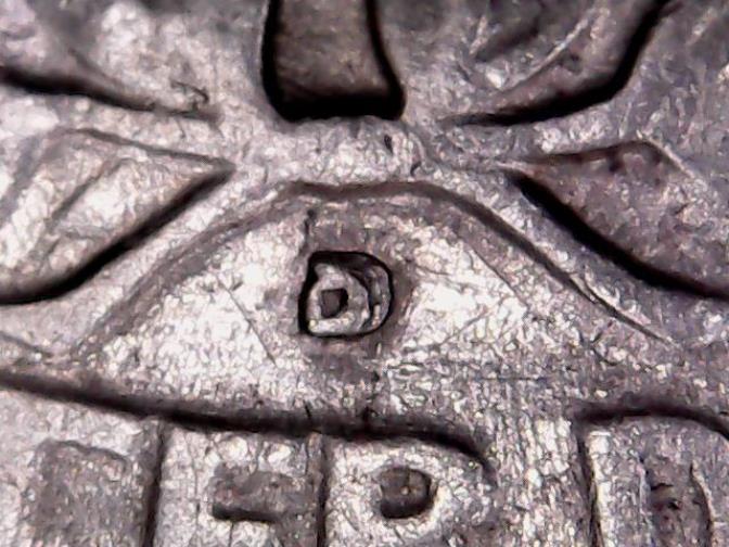 1936-D quarter repunched mint mark close-up showing D/D Southwest secondary impression below and left of primary D